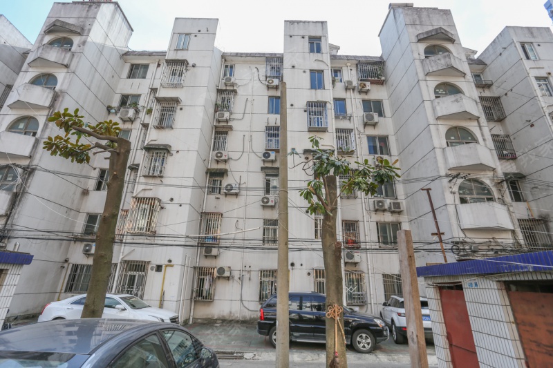 上海莲安东路79弄
