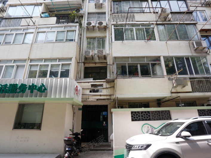 万航渡路682号、万航渡路713号图片