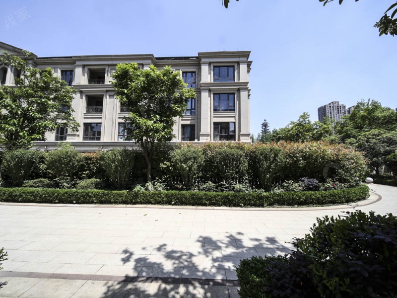 绿城桃源小镇二手房-绿城桃源小镇麓云苑东边套上叠 实用面积超200方 桃花溪谷旁-杭州我爱我家二手房官网