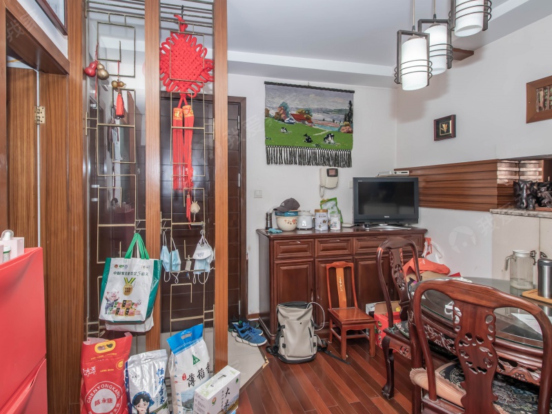 瀚林府邸二手房-点赞好房 精品小区 户型方正 全南2房 小区安静位置-上海我爱我家二手房官网