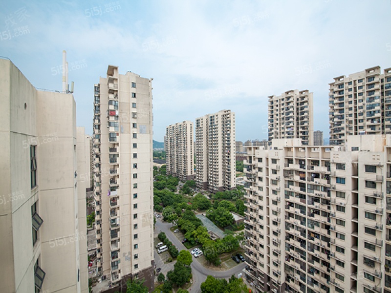 丰裕园小区隶属于无锡市滨湖区太湖新城商圈优质小区,附近我爱我家