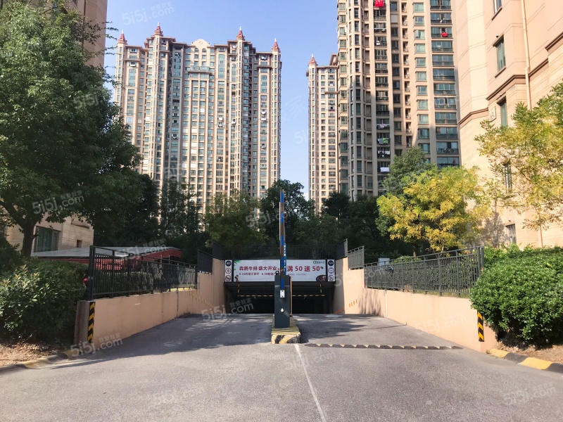 苏州市吴江区松陵商圈优质小区,附近我爱我家门店为吾悦店,奥林清华店