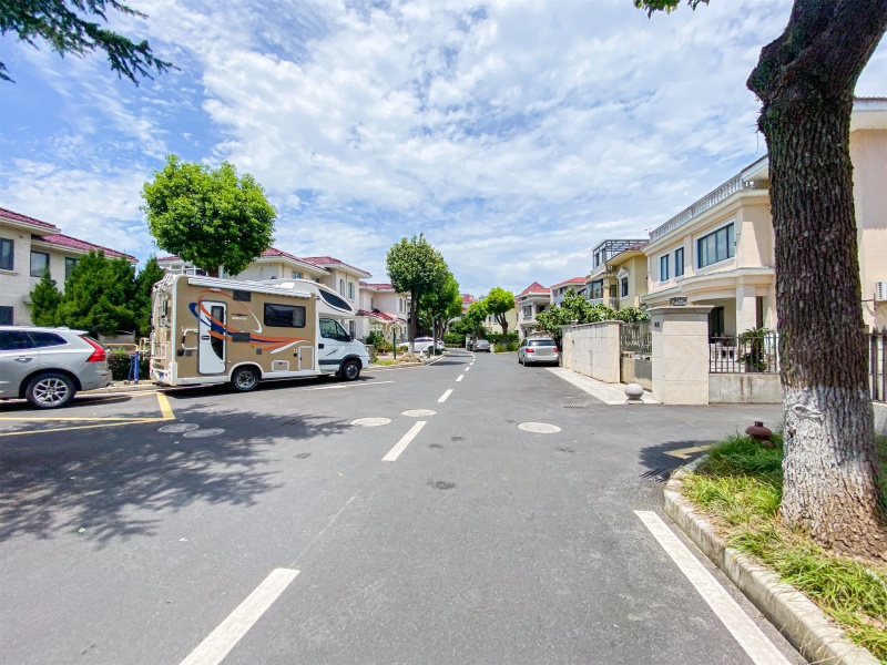 上海我爱我家富成别墅第2张图