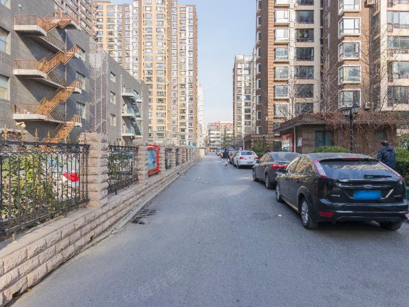 爱我家门店为馨莲茗园店,开发商为北京依莲轩房地产开发有限责任公司